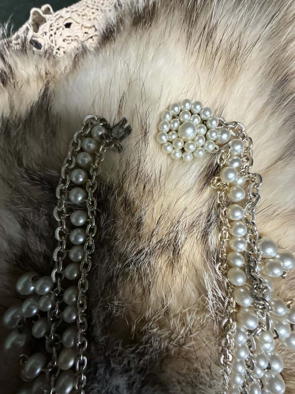 Vintage Faux Pearl & Crystal Bib Necklace|1950s-60s Mid-Century Statement Piece